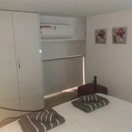 Апартаменты Limnaria Modern