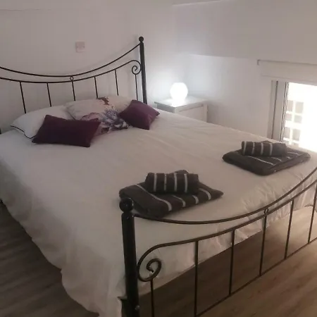 Limnaria Modern Apartament